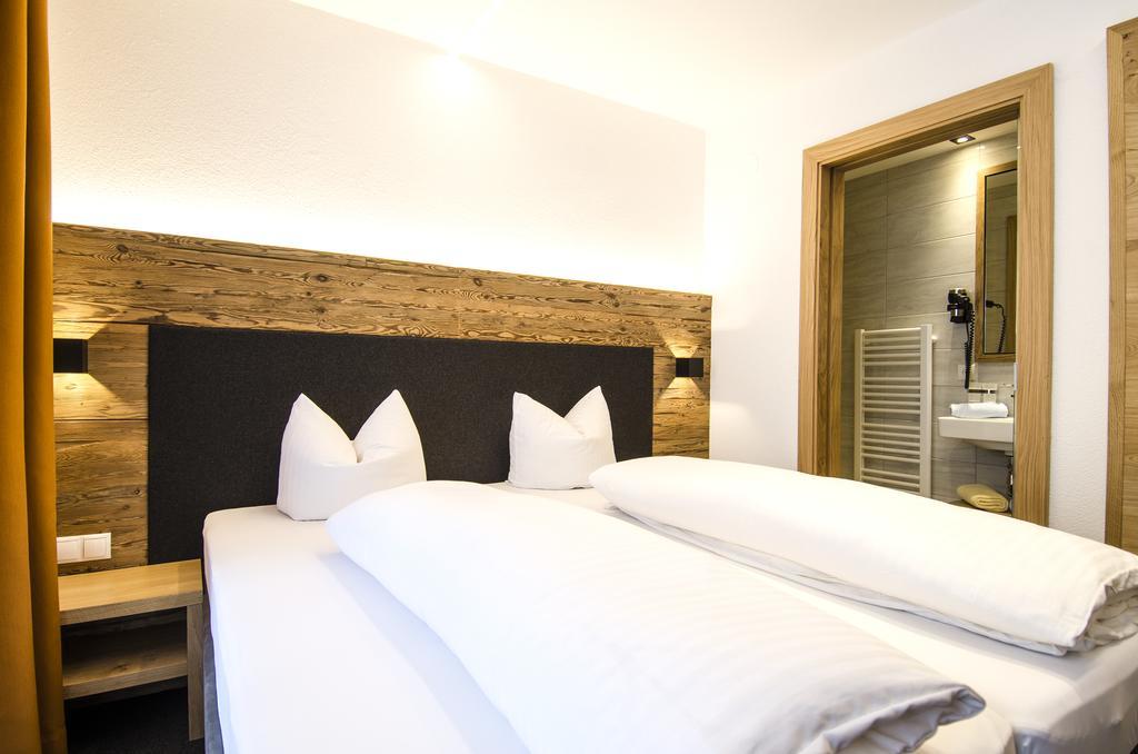 Hotel Garni Persutt Ischgl Ngoại thất bức ảnh