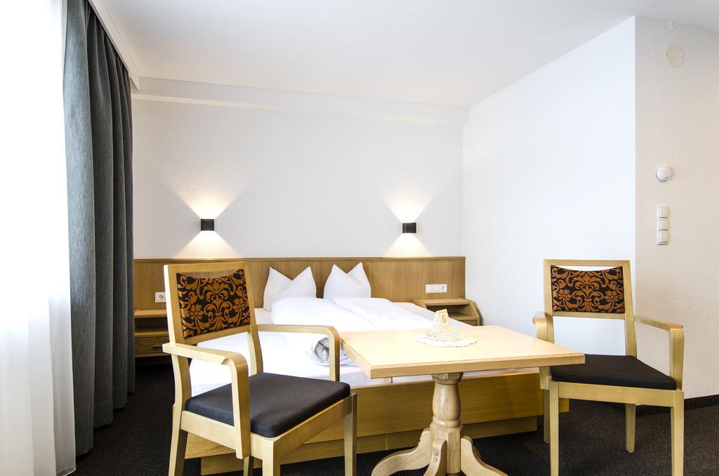 Hotel Garni Persutt Ischgl Ngoại thất bức ảnh