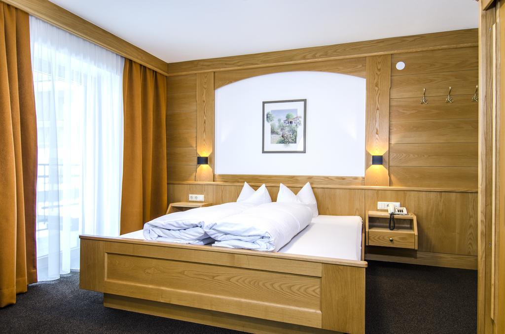 Hotel Garni Persutt Ischgl Ngoại thất bức ảnh
