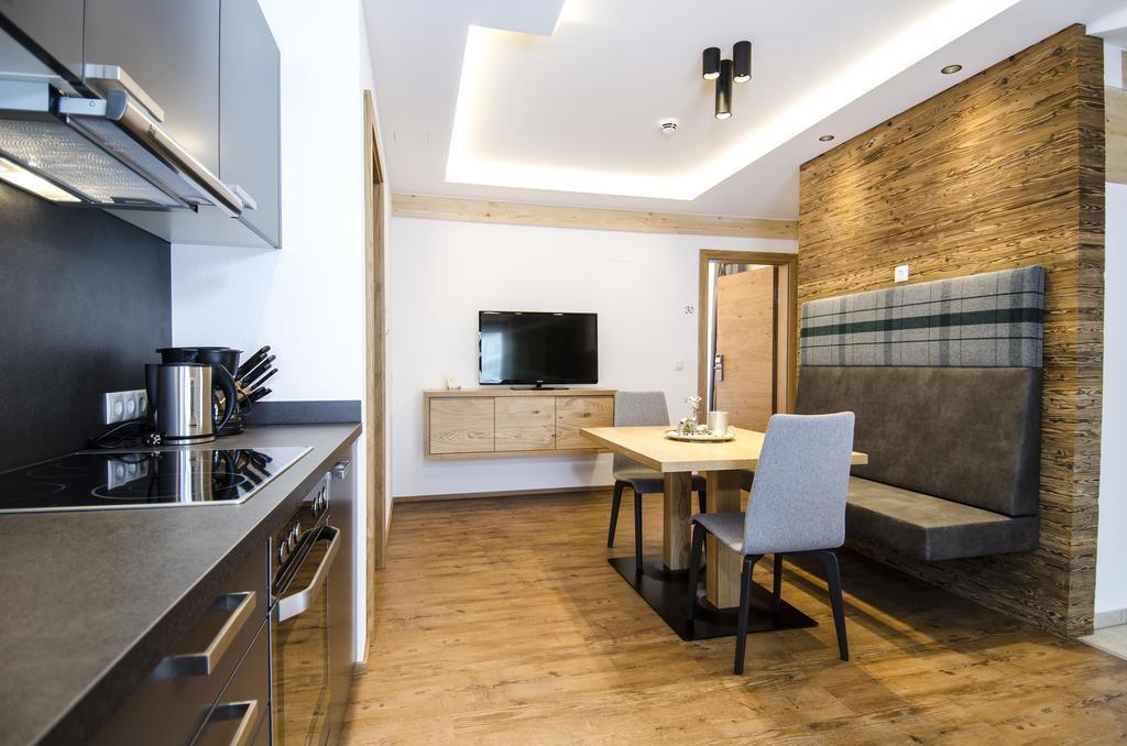 Hotel Garni Persutt Ischgl Ngoại thất bức ảnh