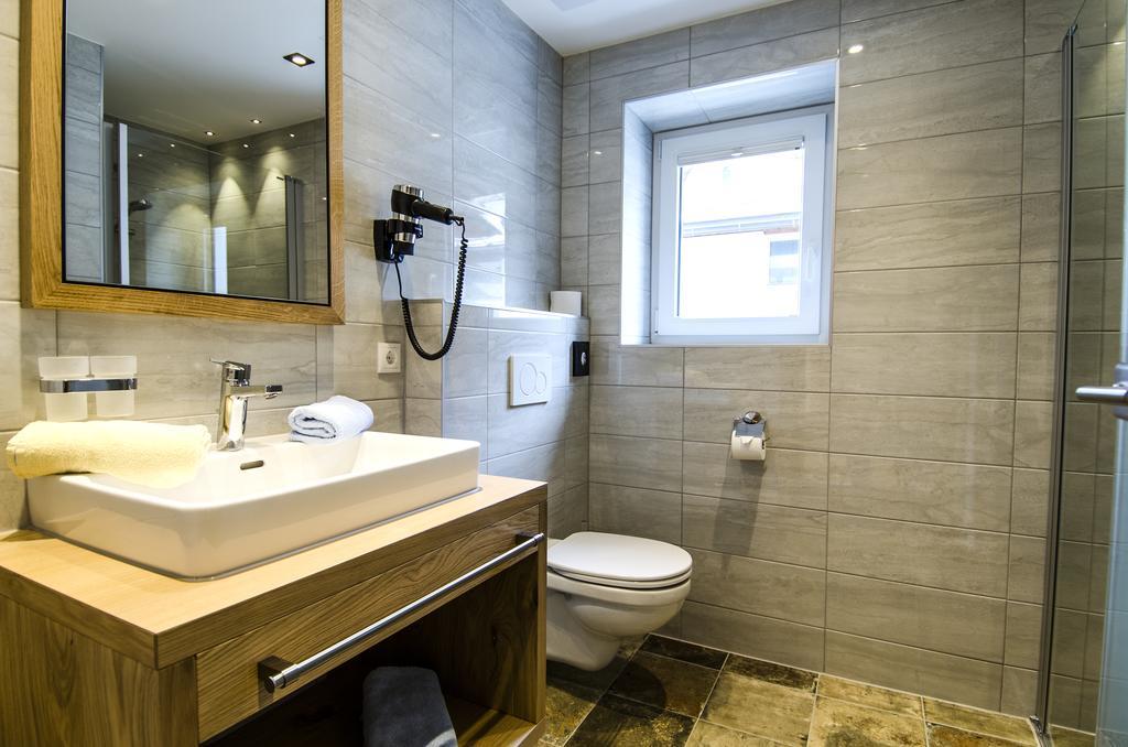 Hotel Garni Persutt Ischgl Ngoại thất bức ảnh